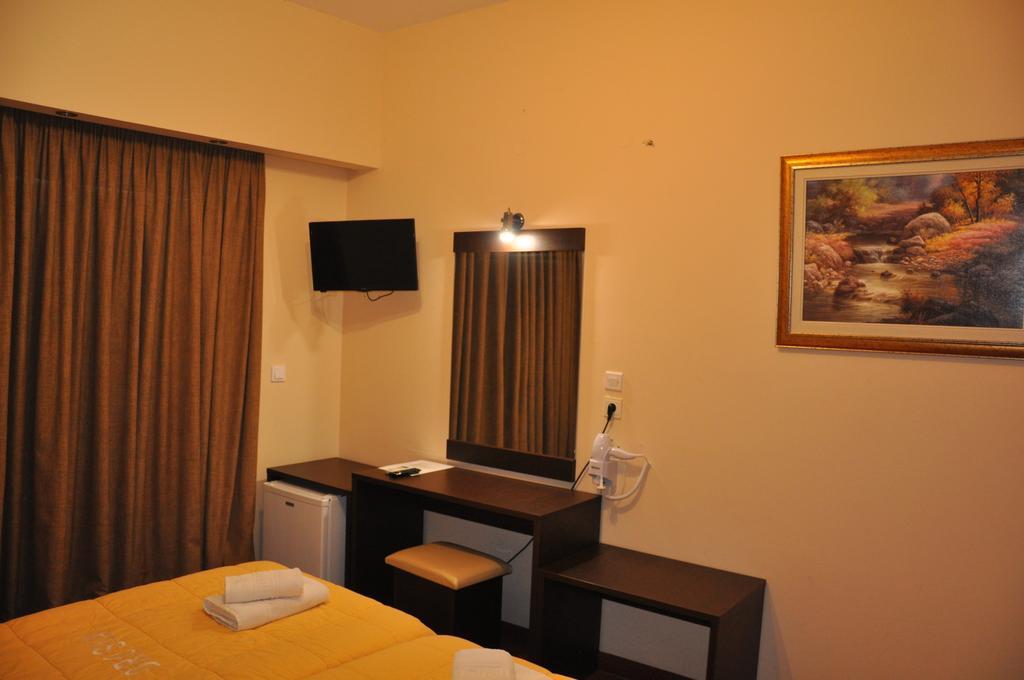 Hotel Drosia Мессиния Экстерьер фото